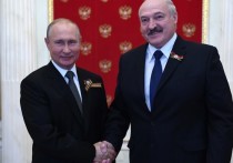 Президент Белоруссии Александр Лукашенко и президент России Владимир Путин провели телефонные переговоры, в ходе которых обсудили ситуацию, складывающуюся вокруг республики