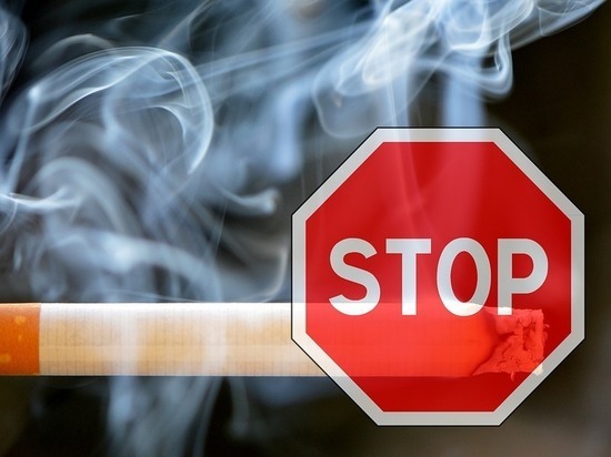 Полицейские Магадана наказали за курение 170 человек
