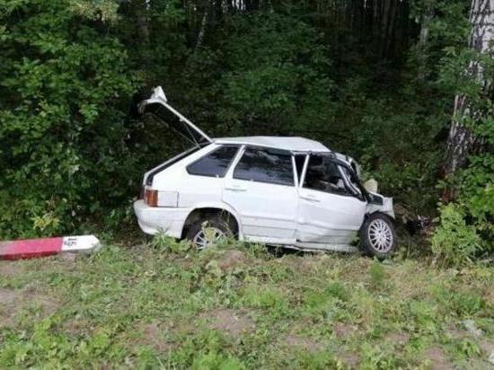 Врезался в дерево: водитель погиб в ДТП на тюменской трассе