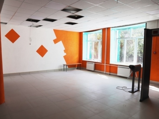 Stenu Sportzala V Odnoj Iz Shkol Ivanova Ukrasilo Obemnoe Graffiti Mk Ivanovo
