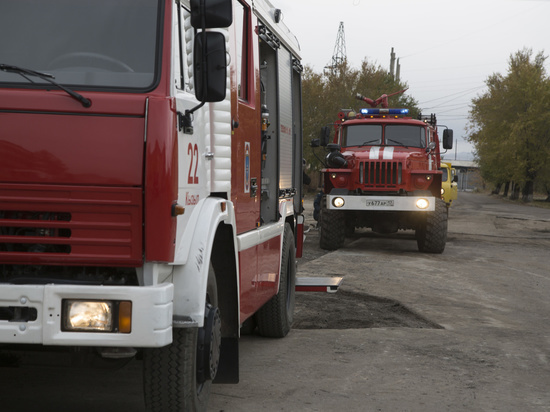 В Кызыле дети схватили загоревшийся на балконе матрац и затолкали в ванную