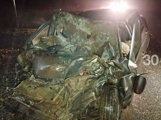 В Татарстане «Лада» угодила под грузовик: погиб молодой парень