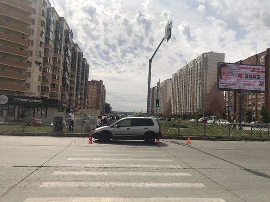 В Новосибирске ребенка на велосипеде сбила серебристая Мазда