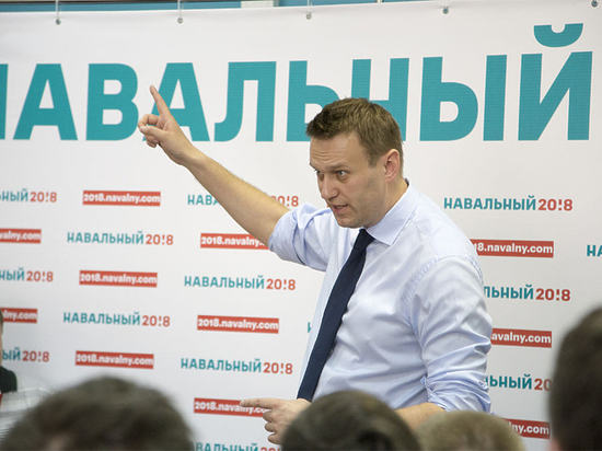 Пресс-секретарь Навального сообщила, что политика подключили к ИВЛ