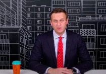 Оппозиционный политик и блогер Алексей Навальный находится в коме
