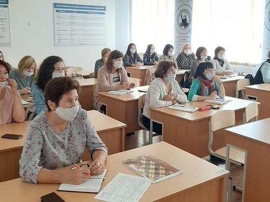 В Элисте открылся большой педсовет учителей Калмыкии