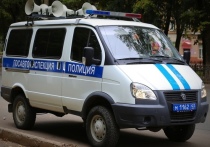 Кировчан призывают соблюдать ПДД через агитавтомобиль