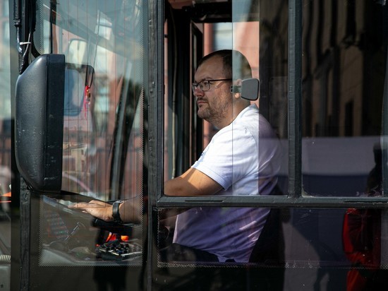 Лучший водитель троллейбуса работает на маршруте №37 в Петербурге