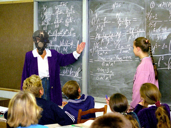 Саратовские учителя беспокоятся,  что новый учебный год начнётся в масках