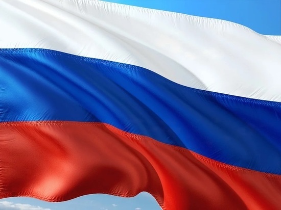 С днем флага РФ поздравил земляков глава Ставрополья