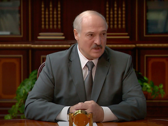 Глава Белоруссии таким образом показывает готовность бороться с «оранжевой революцией», считает депутат