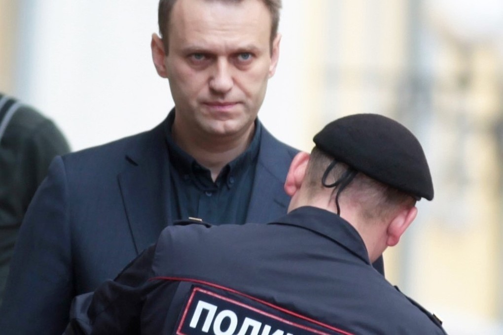 Навальный подает в суд на Пескова за слова о сотрудничестве с ЦРУ. Что это может значить?