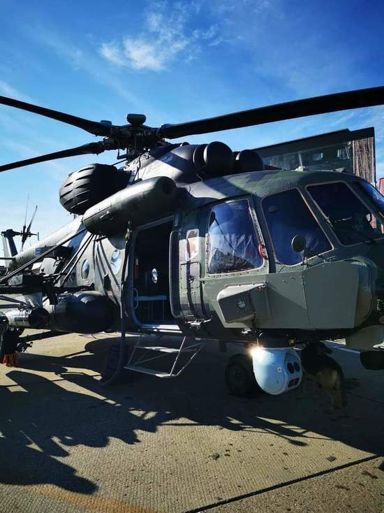 Сергею Шoйгу показали военный вертолет «Storm» улан-удэнских авиастроителей