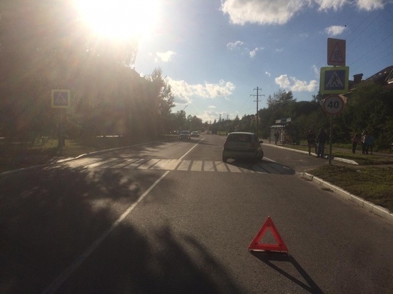 В Тверской области 11-летний мальчик на велосипеде попал под машину