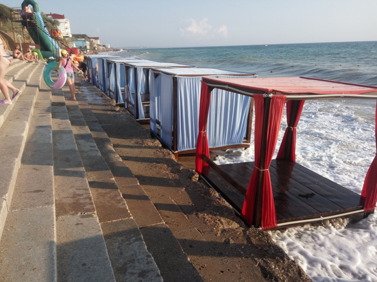 В Николаевке море «съело» пляж