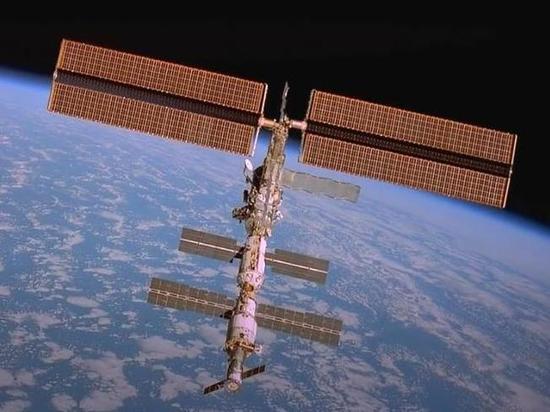 Экипаж МКС продолжает попытки локализовать микроутечку воздуха
