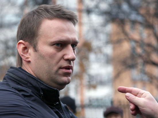 Врач назвал не доказанными утверждения об отравлении Навального