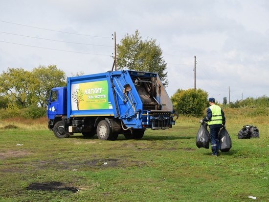 Регоператор помог волонтерам очистить от мусора берег Чередового