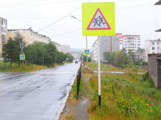 Автоинспекторы Магадана проверили дороги возле школ