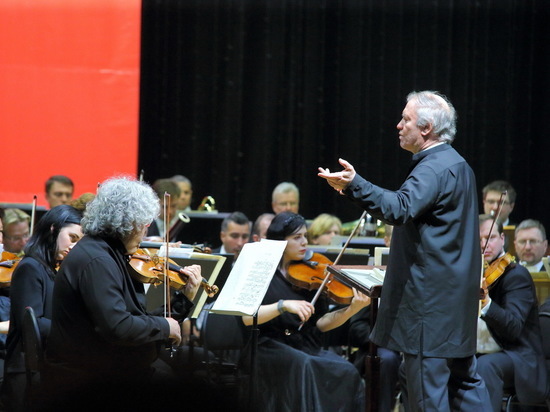 Валерий Гергиев и Симфонический оркестр Мариинского театра выступят в Томске