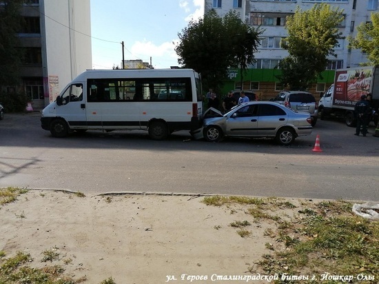 В Йошкар-Оле пострадали две пассажирки маршруток