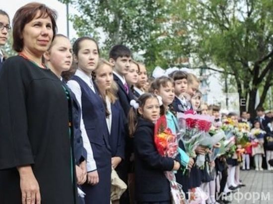 В Татарстане 1 сентября линейки проведут на улице