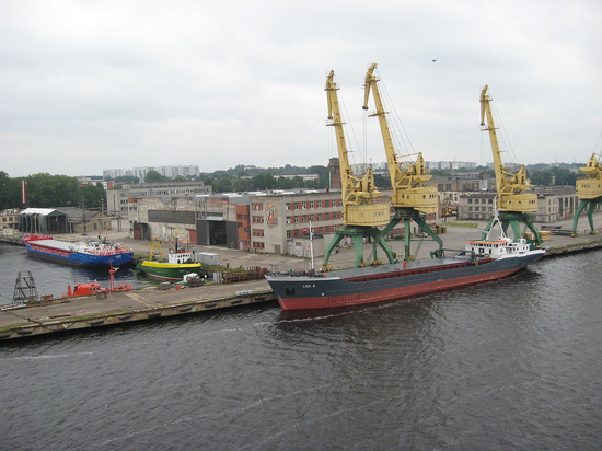 Депутат Латвии намерен использовать "ненавистный русский язык" для развития порта
