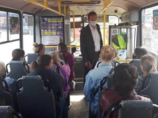 Администрация Петрозаводска продолжает контролировать масочный этикет в маршрутках и троллейбусах