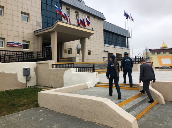 На избирательных участках Салехарда проверили пожарную безопасность