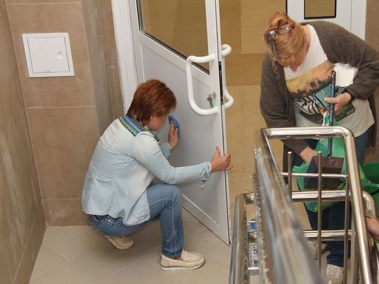 Сорокина помогла убраться в новой школе в Горроще