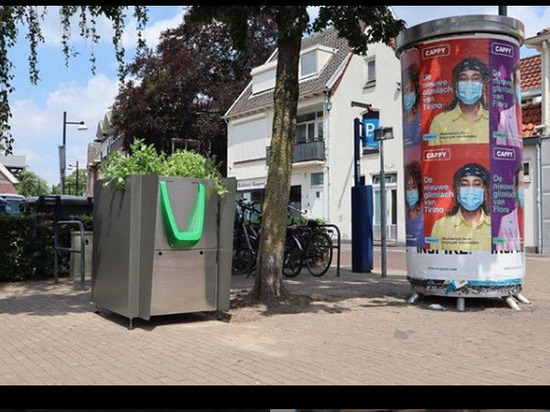 В Амстердаме установили клумбы-писуары с коноплей
