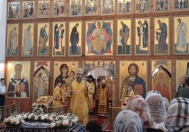 Очень трогательной можно назвать последнюю для владыки Савватия службу, прошедшую сегодня в Одигитриевском соборе в Улан-Удэ