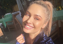 Звезда сериала «Татьянин день» Наталья Рудова опубликовала на своей странице в Instagram пост, в котором рассказала о своей веселой юности и показала, как выглядела в школьные и институтские годы