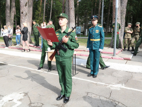 С принятием присяги курсантов-ракетчиков поздравила глава Серпухова