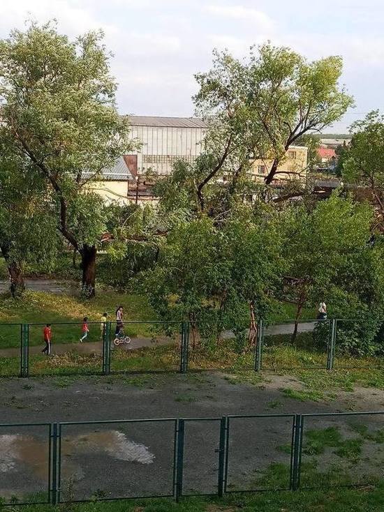 В Челябинске выплатят компенсацию пострадавшим от урагана