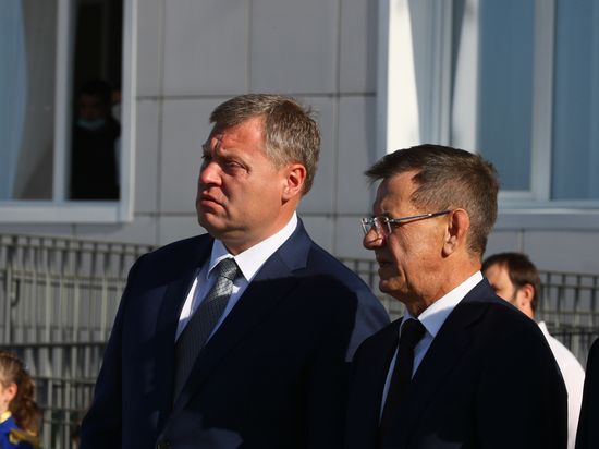 Два губернатора Астраханской области открыли новую школу в Началово