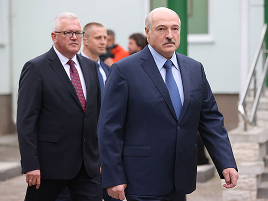 Белорусский президент пообещал, что вместе с Путиным сохранит его