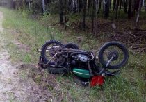 Пассажирка мотоцикла попала в больницу после аварии в Кокуе Сретенского района