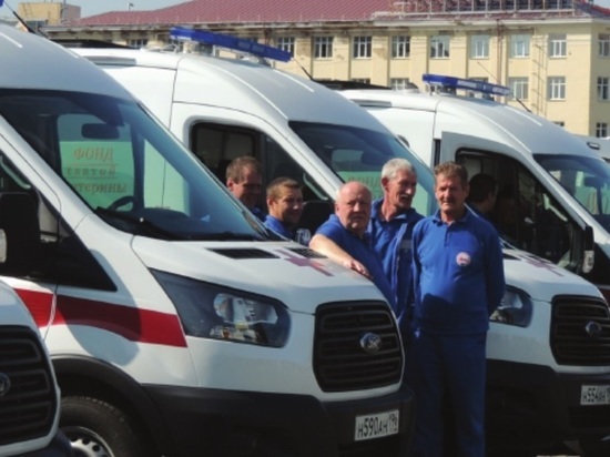 Благотворители передали Екатеринбургу 30 новых машин скорой помощи