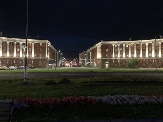 Два дома в центре Петрозаводска теперь украшает архитектурная подсветка