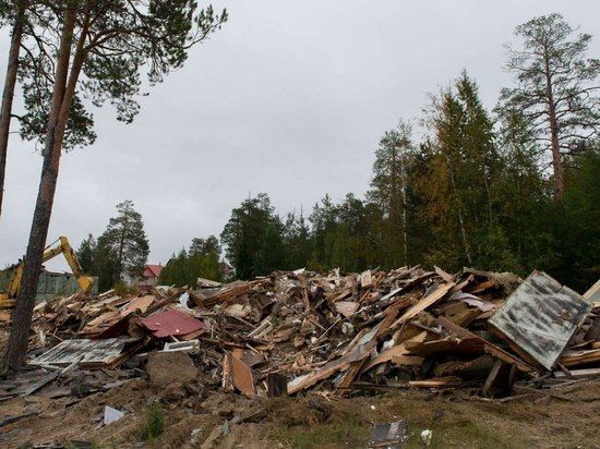 В Ноябрьске начался снос аварийных домов
