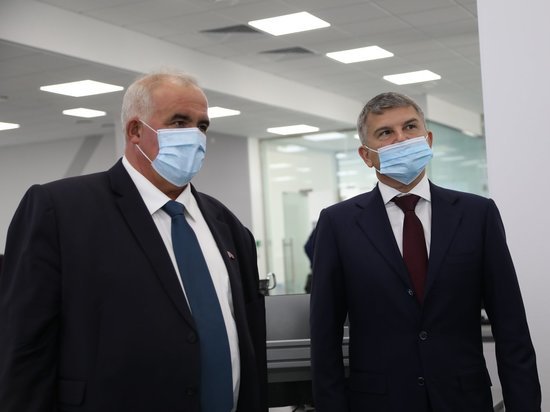 Губернатор Костромской области Сергей Ситников и генеральный директор «Росcети Центр» Игорь Маковский обсудили перспективы развития электросетевого комплекса региона