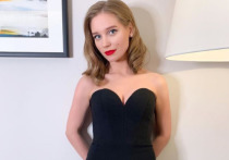 Российская актриса Кристина Асмус опубликовала в Instagram фото из Геленджика, где она участвует в съемках шоу
