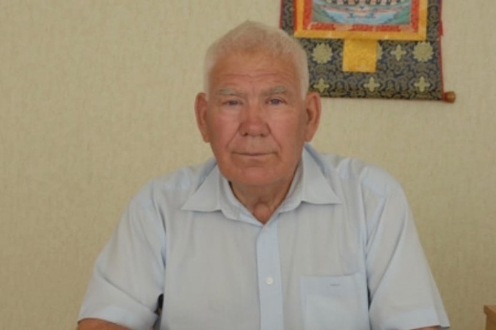 Художники калмыкии адучиев цебек манджиевич. Лиджи горяев. Губернатор калмыкии бату хасиков. Зулта эгс цекиров депутат. Знаменитые люди калмыки.