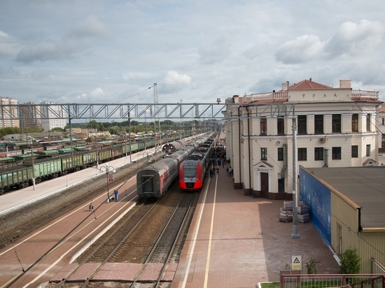 В Тульской области пассажирский поезд остановился по техническим причинам