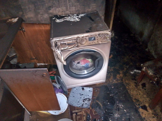 В Рославле оставленная без присмотра работающая стиральная машинка стала причиной пожара