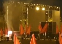 В Чите на центральной площади во время праздничного концерта загорелись экран и аппаратура
