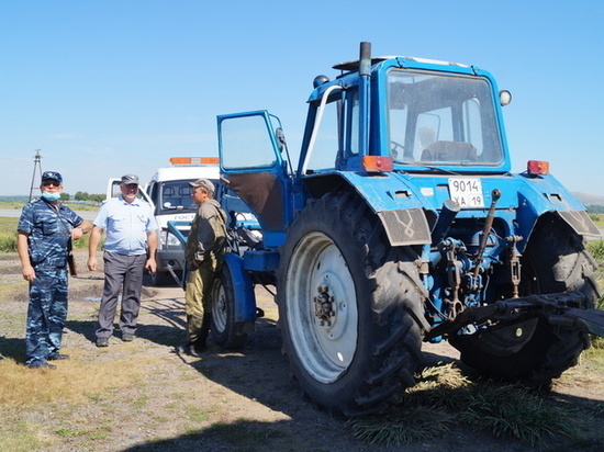 В Хакасии выявили и наказали нерадивых трактористов