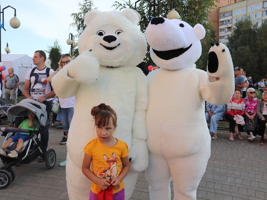 Белые Мишки стали главными героями праздника на Правобережье Калуги