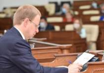 Крылов написал заявление в полицию на Томенко из-за того, что последний был без маски во время своего выступления 27 августа на сессии алтайского заксобрания